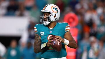 MIAMI GARDENS, FLORIDA - DECEMBER 24: Tua Tagovailoa #1 of the Miami Dolphins looks to throw a pass during the fourth quarter in the game against the Dallas Cowboys at Hard Rock Stadium on December 24, 2023 in Miami Gardens, Florida.   Megan Briggs/Getty Images/AFP (Photo by Megan Briggs / GETTY IMAGES NORTH AMERICA / Getty Images via AFP)