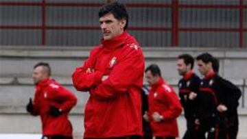 Mendilibar incluye en su primera lista a Ekhi, del filial