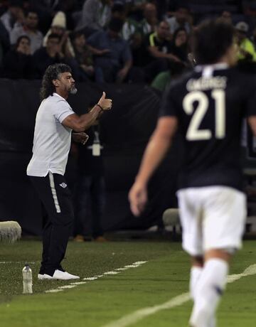 Libertad avanzó a la fase de grupos tras ganar 5-4 en los penales. Bocanegra fue quien falló en Nacional.