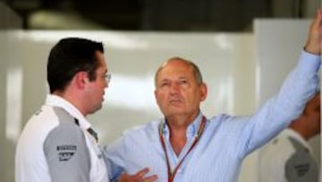 CABEZAS PENSANTES. Ron Dennis y Eric Boullier son dos figuras importantes en la actual McLaren.