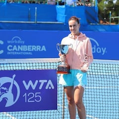 Núria Párrizas se corona en Canberra