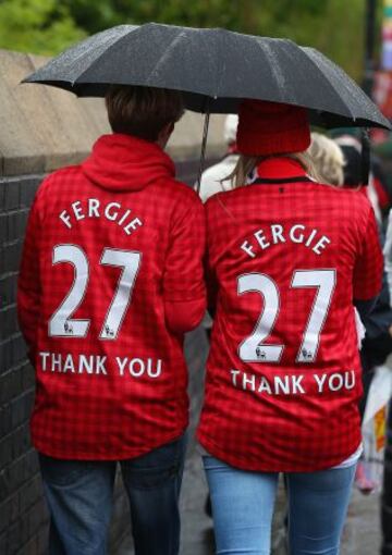 Despedida de los seguidores y jugadores del Manchester United a Sir Alex Fergurson entrenador durante 26 años, antes del encuentro de la Premier League entre el Manchester United y el Swansea City en Old Trafford.