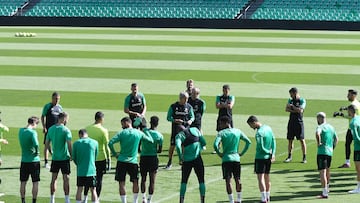 La plantilla del Betis, en un entrenamiento.