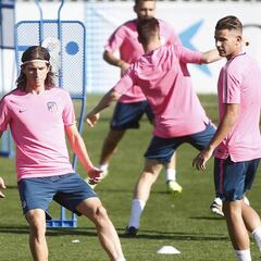 Diego Costa sigue sufriendo; Filipe y Lucas ya hacen carrera