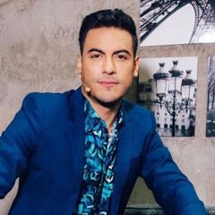 Carlos Rivera comparte momentos de sus vacaciones en Egipto