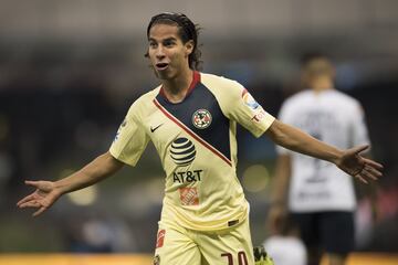 El canterano americanista tenía apenas 15 años y aún no pasaba por el radar del primer equipo azulcrema cuando el Real Madrid había sido eliminado por la Juventus en las semifinales de la Champions League 2014-15. El debut de Lainez con América se dio hasta marzo de 2017, cuando el conjunto blanco estaba camino a ser bicampeón de Europa. En el lapso del tricampeonato merengue, el mexicano salió campeón con las Águilas y emigró al Betis.