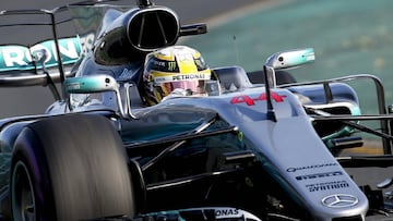 Lewis Hamilton con el Mercedes en Australia.