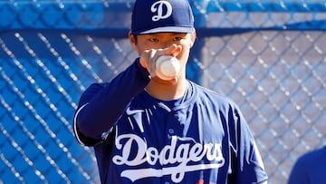 Los Dodgers firmaron a Yamamoto durante la pasada temporada baja en un acuerdo de 325 millones de dólares por 12 campañas.