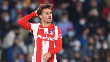 Griezmann se lamenta en el partido contra el Levante.