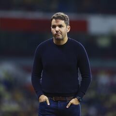 Nicolás Larcamón es nuevo técnico del León