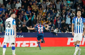 Miramón celebra un gol a la Real Sociedad la pasada temporada