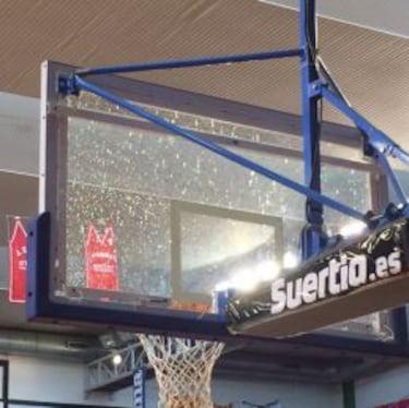 Nocioni rompió el tablero durante el calentamiento