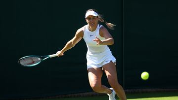 Paula Badosa, contra Brenda Fruhvirtova en Wimbledon.