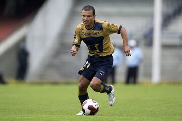 El 'Jimmy' militó en Pumas, Celaya, Tigres, Cruz Azul y Morelia. sin embargo, se quedó en la memoria de la afición por su frase de 'Hecho en CU' sus grandes cobros de tiro libre donde llegó a marcar varios goles a balón parado.