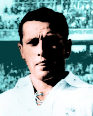 Jugó dos temporadas con el Real Madrid 48/49, 49/50 y con el Espanyol desde 1950 a 1957