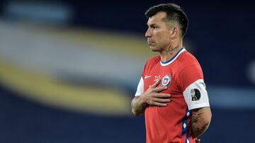 Futbol, Argentina vs Chile.
 Copa America Brasil 2021.
 El jugador de la seleccion chilena Gary Medel es fotografiado durante el partido del grupo A de la Copa America contra Argentina disputado en el estadio Nilton Santos de Rio de Janeiro, Brasil.
 14/06/2021
 Thiago Ribeiro/AGIF/Photosport
 
 Football, Argentina vs Chile.
 2021 Brazil Copa America Championship.
 Chile&#039;s player Gary Medel is pictured during the Copa America Championship against Argentina held at the Nilton Santos stadium in Rio de Janeiro, Brazil.
 14/06/2021
 Thiago Ribeiro/AGIF/Photosport