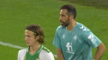 Las dos tremendas tapadas de Claudio Bravo ante Inter