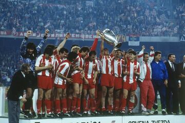 El conjunto serbio tocaba el cielo tras ganar en los penaltis al Olympique de Marsella y sumar así la primera y única Copa de Europa de su historia. Había conquistado dos Copas Mitropa, un trofeo de Europa Central reconocido por la FIFA disputado entre 	1927 y 1992. En el Estrella Roja militaba Miodrag Belodedici , futbolista que había logrado la Copa de Europa con el Steaua de Bucarest. Sin embargo, jugaban futbolistas de la talla de Robert Prosinečki, Dejan Savicevic o Siniša Mihajlović. En 1991 ganó al Colo-Colo la Copa Intercontinental. 