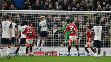 El increíble golazo olímpico con el que Son y el Tottenham eliminaron al Manchester United