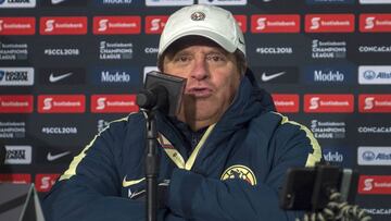 Miguel Herrera, director t&eacute;cnico del Am&eacute;rica, en conferencia de prensa. 