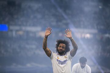 Un emocionado Marcelo se despide de la afición madridista.