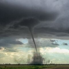 What should you do if a Severe Thunderstorm Warning is posted? Safety precautions