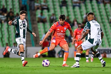 during the 14th round match between Santos and Mazatlan FC as part of the Liga BBVA MX, Torneo Apertura 2024 at TSM Corona Stadium on October 25, 2024 in Torreon, Coahuila, Mexico.