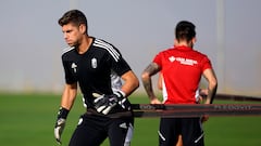 Raúl Fernández durante un entrenamiento.