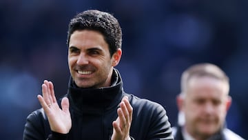 London (United Kingdom), 28/04/2024.- Arsenal manager Mikel Arteta celebrates his team's 3-2 win after the English Premier League soccer match between Tottenham Hotspur against Arsenal FC in London, Britain, 28 April 2024. (Reino Unido, Londres) EFE/EPA/ANDY RAIN EDITORIAL USE ONLY. No use with unauthorized audio, video, data, fixture lists, club/league logos, 'live' services or NFTs. Online in-match use limited to 120 images, no video emulation. No use in betting, games or single club/league/player publications.
