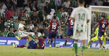 4-0. Sanabria marcó el cuarto gol.