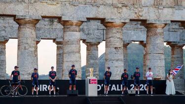 El Giro se presenta: del llamativo maillot del EF a las ganas de reválida del Ineos de Thomas
