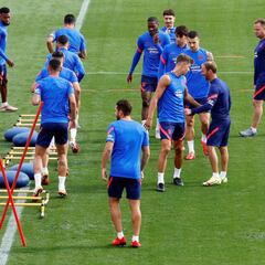 Simeone tiene a Correa y Cunha; Giménez y De Paul, a la espera