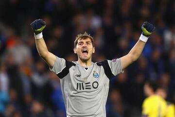 Casillas celebra el segundo gol del Oporto contra el Brujas en la fase de grupos de la Champions League.