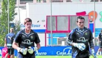 La sombra de Asenjo no asusta a los porteros