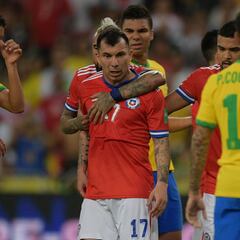 Medel adelanta su futuro en la Roja