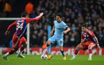 Sergio Agüero anotó los tres tantos en el triunfo de Manchester City.