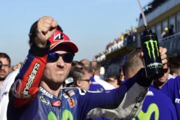 Jorge Lorenzo, contento por haber conseguido la pole y el r¨¦cord del circuito.