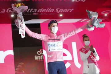  De Marchi se enfundó la maglia rosa 