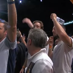 Así influye jugar al tenis en una pista con presencia de público