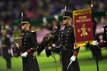 Miembros del Heroico Colegio Militar hicieron ceremonia previo al Clásico Joven
