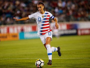 Posición: Delantera 
Equipo: Orlando Pride 