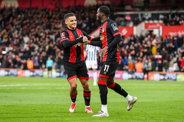 Max Aarons, en el partido de houy contra el West Ham. https://www.afcb.co.uk/