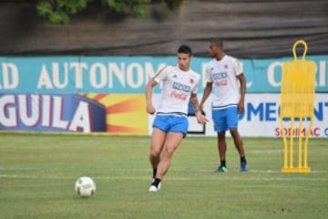 Selección a doble jornada en el cuarto día de entreno