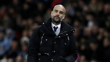 Pep Guardiola durante el encuentro disputado por el Manchester City ante el Huddersfield en la quinta ronda de la FA Cup.