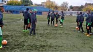 Deportivo Cali entrena en Casa Amarilla bajo la direcci&oacute;n del preparador f&iacute;sico Juan Carlos Conde.