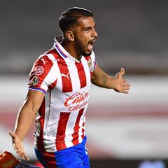 Chivas rescata empate de último minuto en Querétaro, en la jornada 9