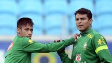 Thiago Silva no vot&oacute; a Neymar porque pensaba que no pod&iacute;a