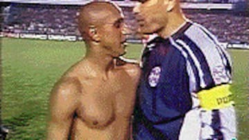 <b>LE ESCUPIÓ.</b> . El portero paraguayo justificó su acción porque Roberto Carlos le había llamado indio, al final de un Brasil-Paraguay