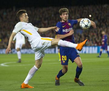 El Sasrawy y Sergi Roberto.