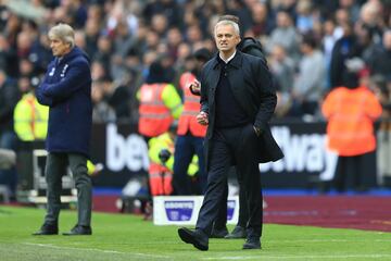 Mourinho's first game with Spurs